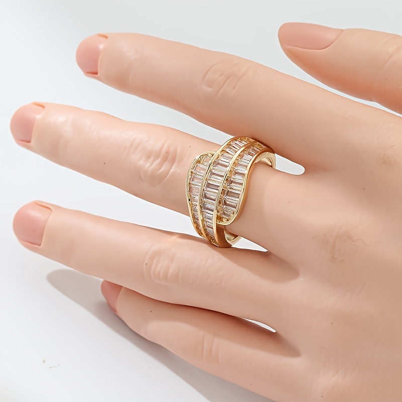 Women's Trendy Luxury Geometric Wedding Band Ring